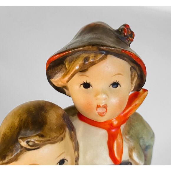 VINTAGE West German Goebel Hummel 1960 Surprise Boy Girl Basket Figurine 94 3/0 - Picture 8 of 8